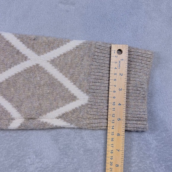 Abercrombie & Fitch Argyle V Neck Sweater Taupe White Women's XL Preppy Cozy - Picture 12 of 13
